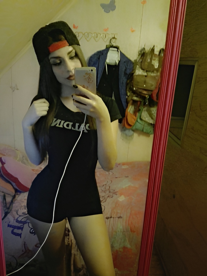 Рената привлекательная девушка из Щелково цена от 3000 руб