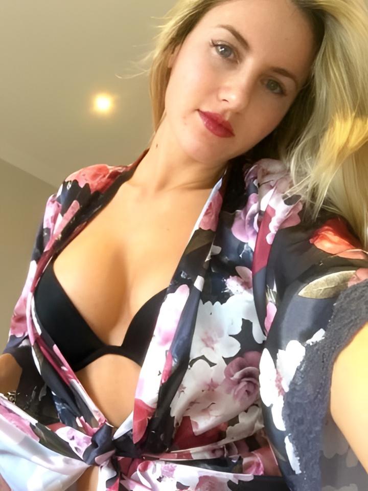 Вероника привлекательная девушка из Щелково цена от 1500 руб