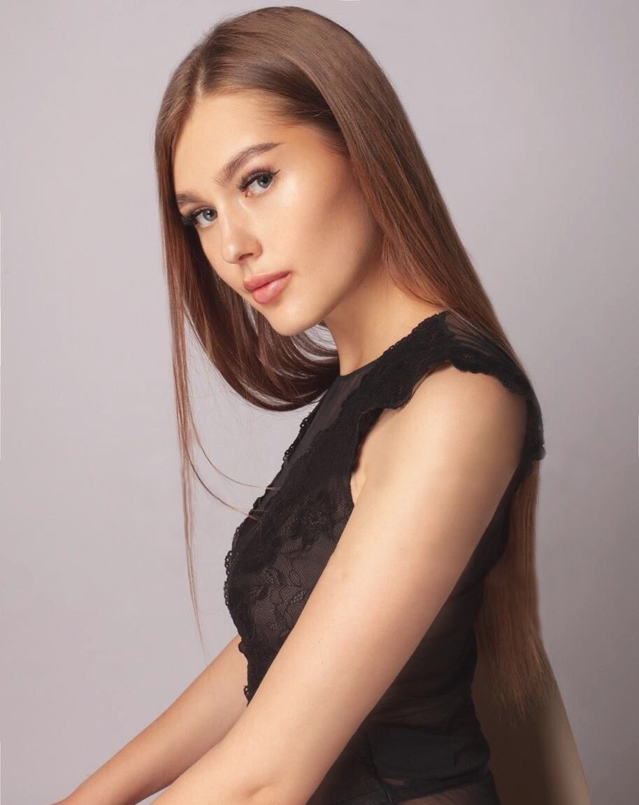 Аня привлекательная девушка из Щелково цена от 3500 руб