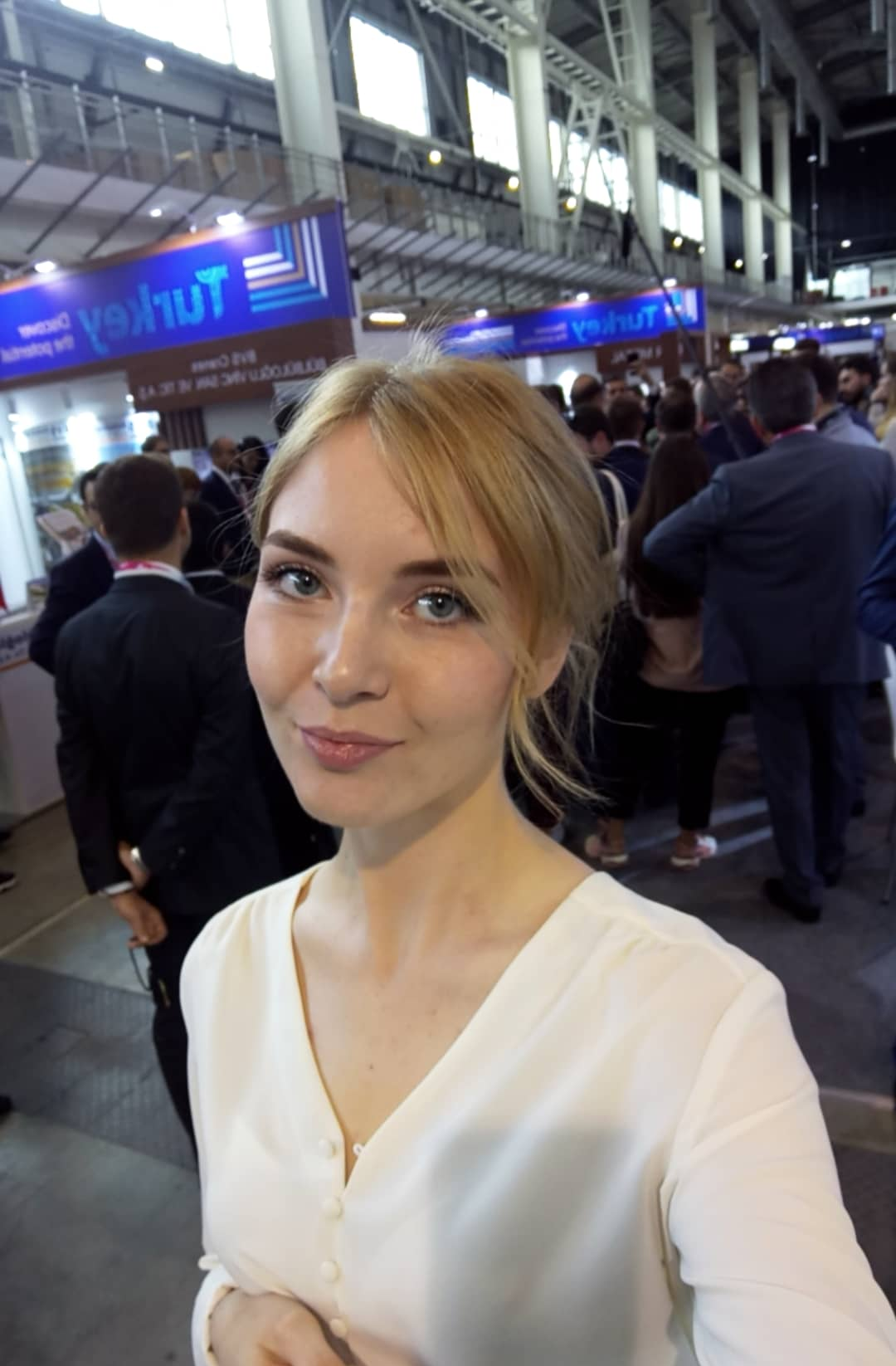 Мира привлекательная девушка из Щелково цена от 3000 руб