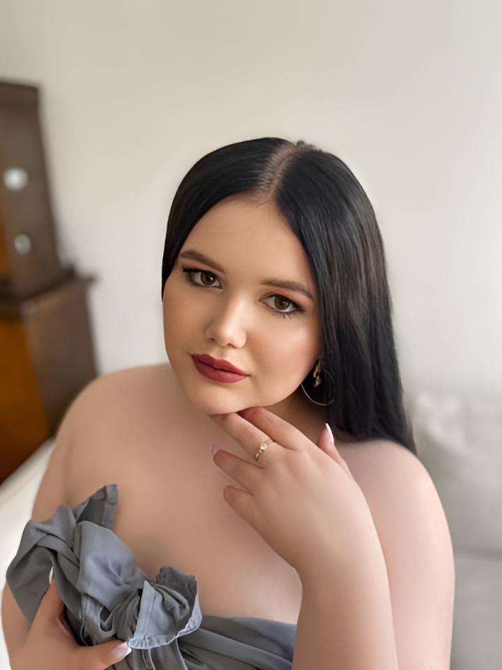 Индивидуалка Венера, доступна для личного знакомства от 2000 руб